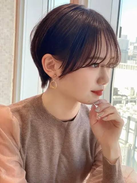 ヘアアレンジのときの横髪どうしてますか？【触覚】