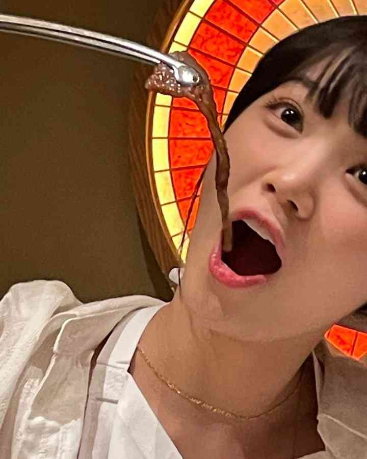 「マナーが悪すぎ」紅白出場の18歳韓国アイドル 日本での“奔放”買い物姿が波紋…「ただの文化の差」と擁護の声も