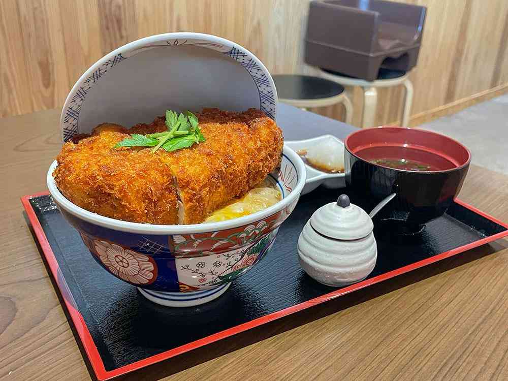 ガッツリ飯好き女子集合