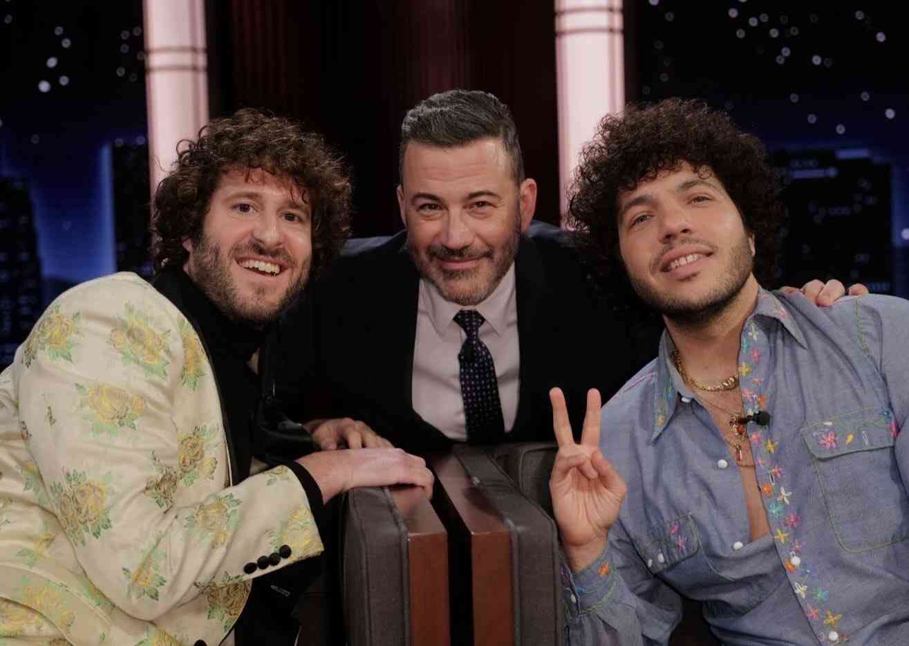 セレーナ・ゴメスのファン、夫ベニー・ブランコの不潔さに驚愕　真っ黒な足の裏に「なぜ結婚？」の声　オナラもわざと聞こえるように…