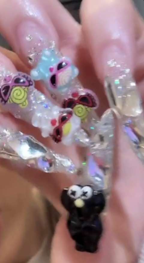 何色のネイル💅しますか？