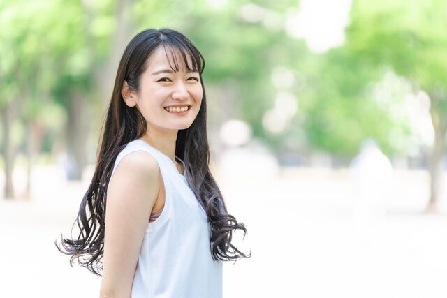 おとなしいと暗いの違い