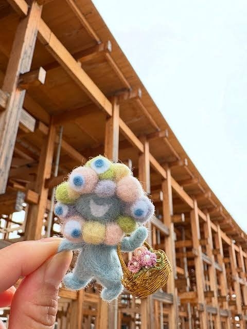 【ミラノ五輪】〝ギョーザ〟みたいなぬいぐるみ『ピエログシュカ』が人気沸騰 公式マスコットのティナ&ミロから主役奪取!?
