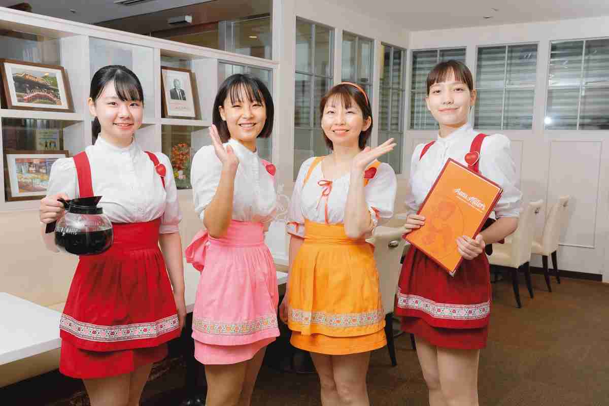 「アンナミラーズ」3年ぶり復活　制服のデザイン、そのまま