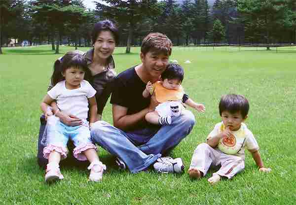 西城秀樹さんの長男・木本慎之介が堂々の舞台デビュー　「悔しさをバネに。親と比較されるのは覚悟の上」、父親譲りの歌声、度胸で引きつける