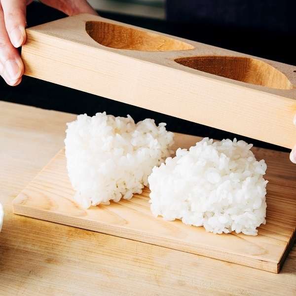 結局自分で握ったおにぎりの方が美味しいと思いませんか?