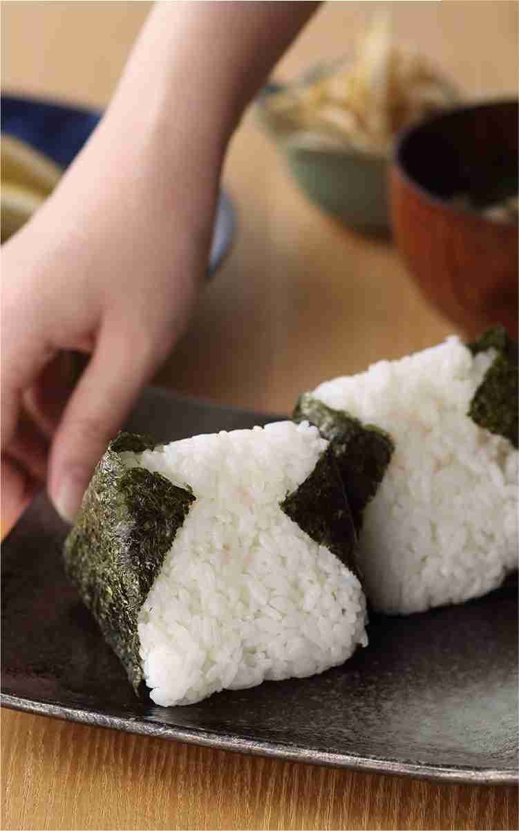 結局自分で握ったおにぎりの方が美味しいと思いませんか?