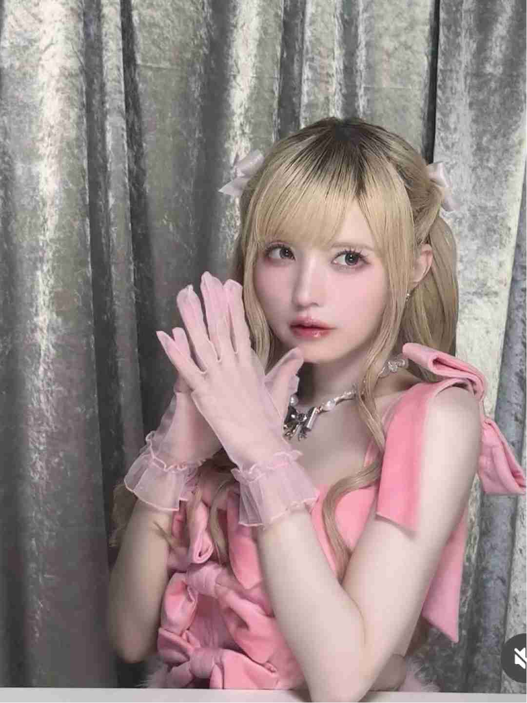 【画像】ピンクが似合っている有名人 PART3