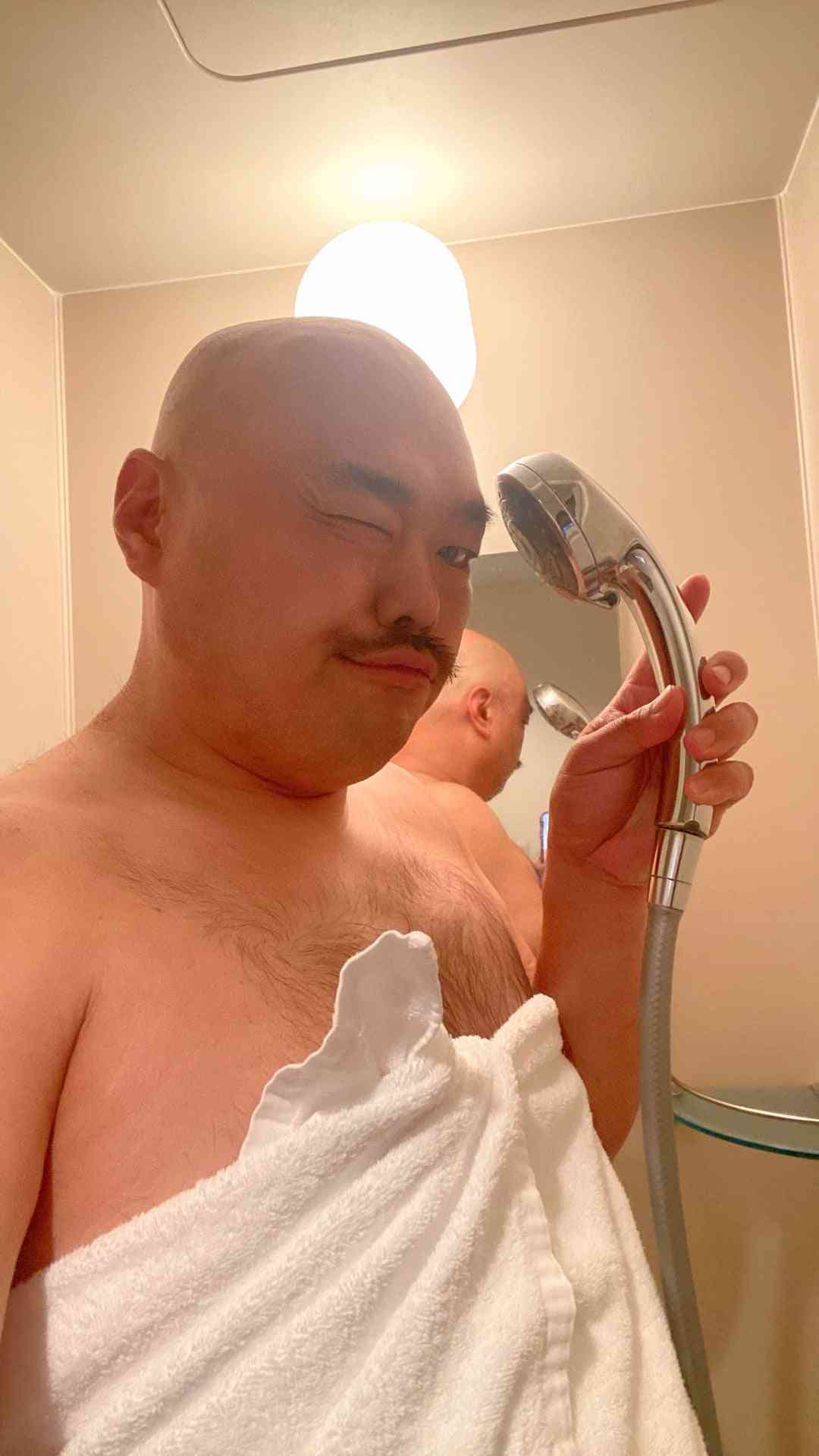 朝シャワー浴びる人🚿