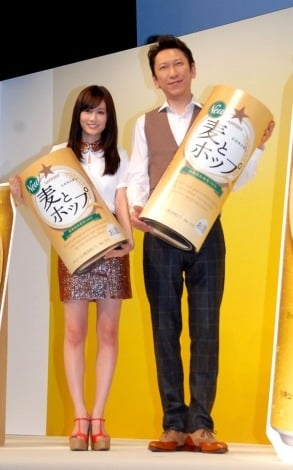 前田敦子：写真集の「未解禁カット」が公開　美肌を見せて大人のムード