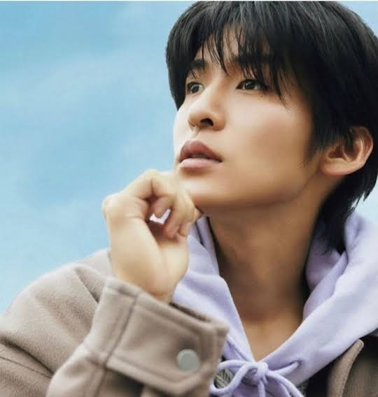 Snow Man目黒蓮、理想の将来像「イケてるおじさんになりたい」　『25ans』でメンバーとの交流も明かす