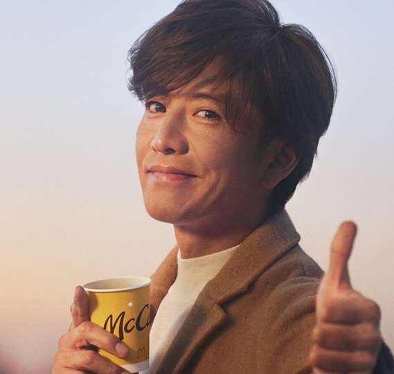 木村拓哉:「吉野家」ブランドアンバサダーに就任 新CMで牛丼を豪快にかき込む! 好きな食べ方は「つゆだく」