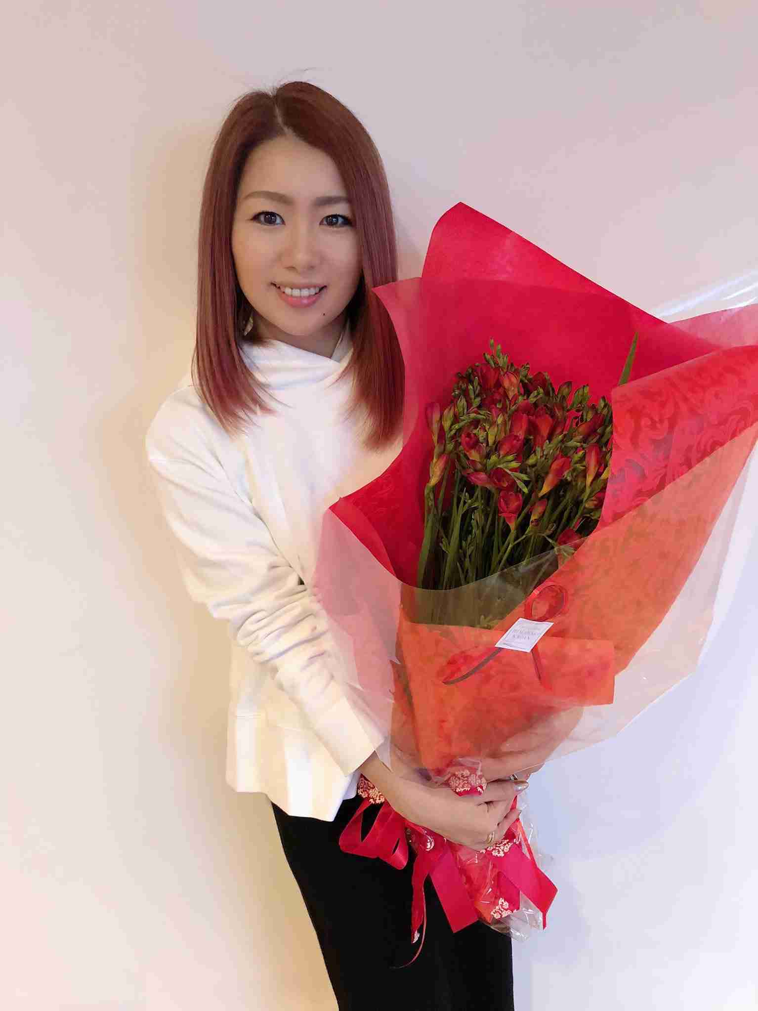 派手顔ではない美人・イケメン