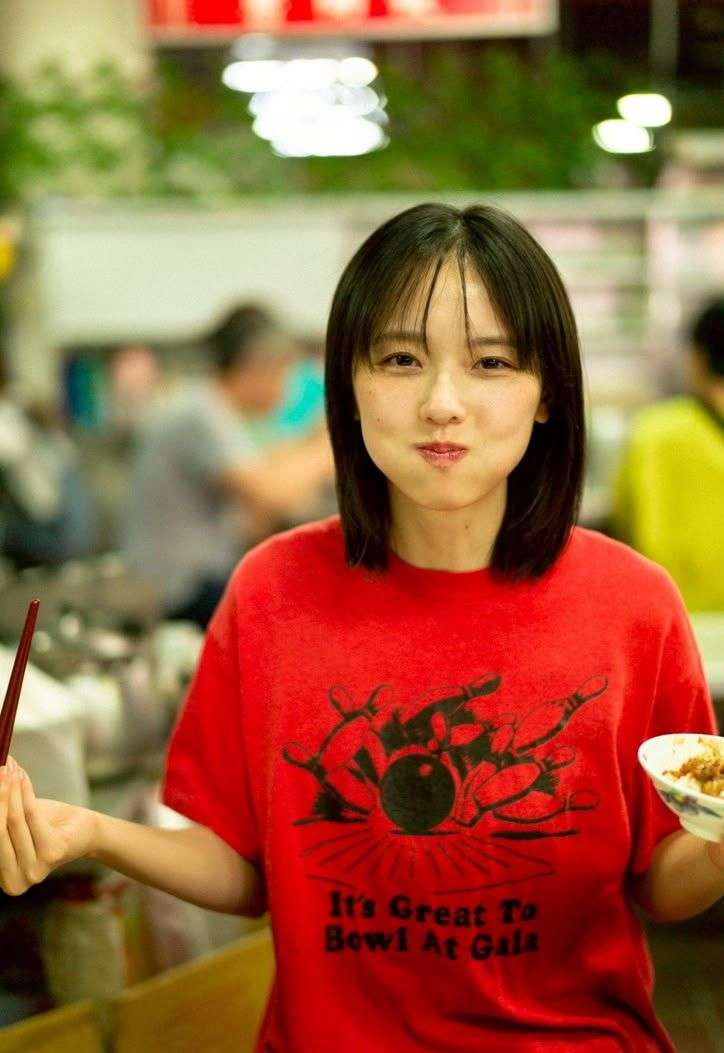 派手顔ではない美人・イケメン