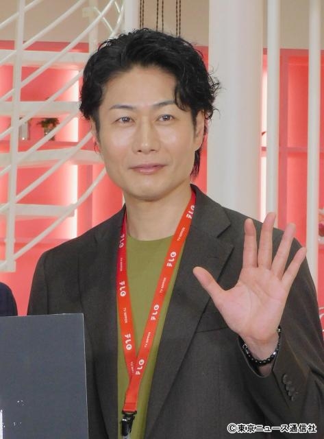 派手顔ではない美人・イケメン