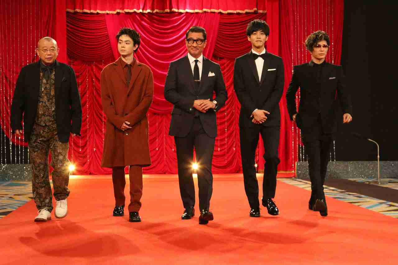 身長180cmを公言のGACKT、174cm公言のひろゆきと身長差“ほぼなし”でネットざわつき…イベントでの写真が話題