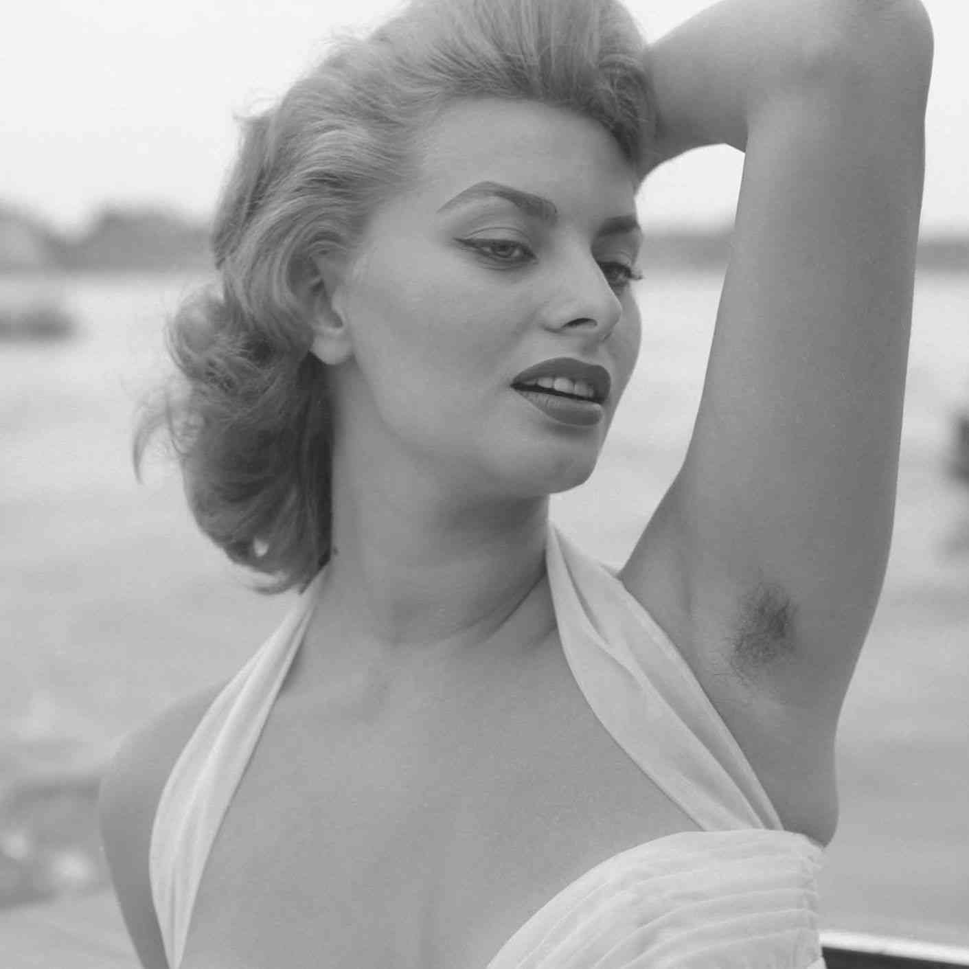 脇毛を伸ばすのやってみたい