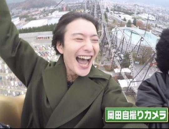妻・高畑充希との密着ショットが話題 岡田将生、赤ちゃんの写真にファン釘付け「ベビちゃんの写真？」「岡田将生さんが赤ちゃんを…かわいい」