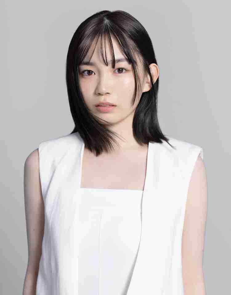 佐藤健、デビュー20周年記念ファンミ開催 ミスチル歌唱・TENBLANK「永遠前夜」弾き語り…客席のファンと交流も