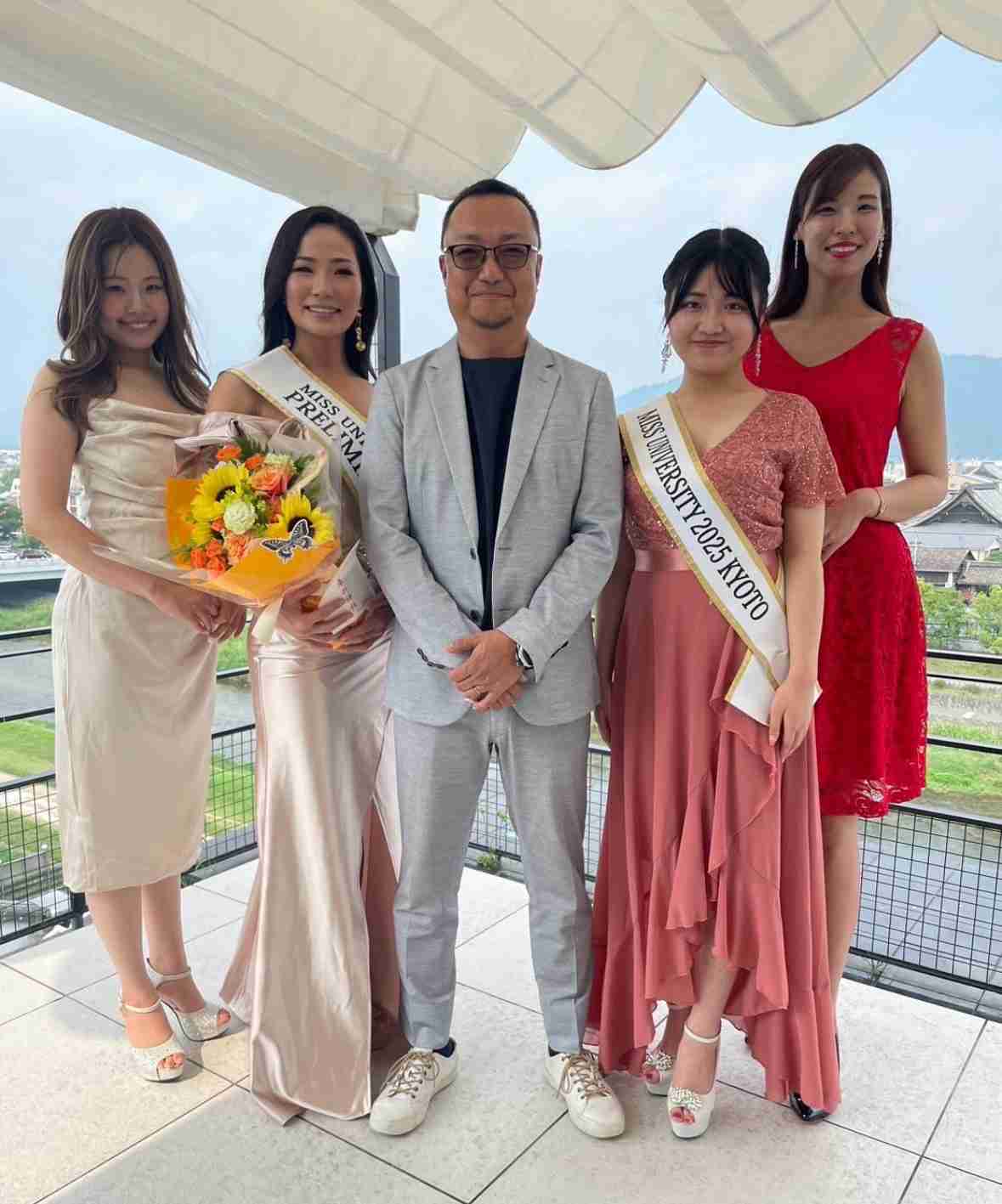 京大医学部受験のために撮った証明写真 →その1年後の姿に「美人過ぎる」「尊敬しかないです!」「これは嫉妬されるわ」