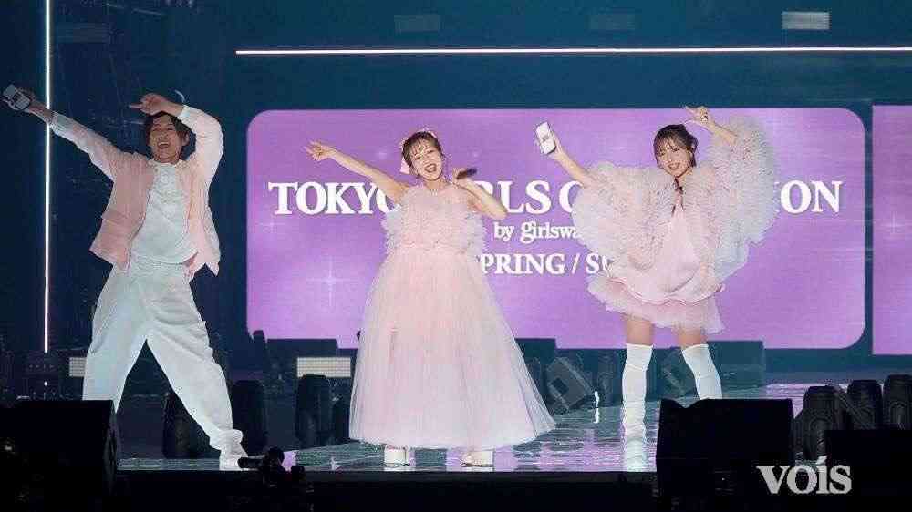 【TGC】杉浦太陽・辻希美・希空、親子初共演でランウェイ 3人で「LOVEマシーン」特別バージョンも披露