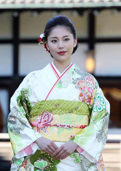 水沢エレナ、離婚を公表「昨年離婚いたしました」「温かく見守っていただけますと幸いです」23年に一般男性と結婚報告