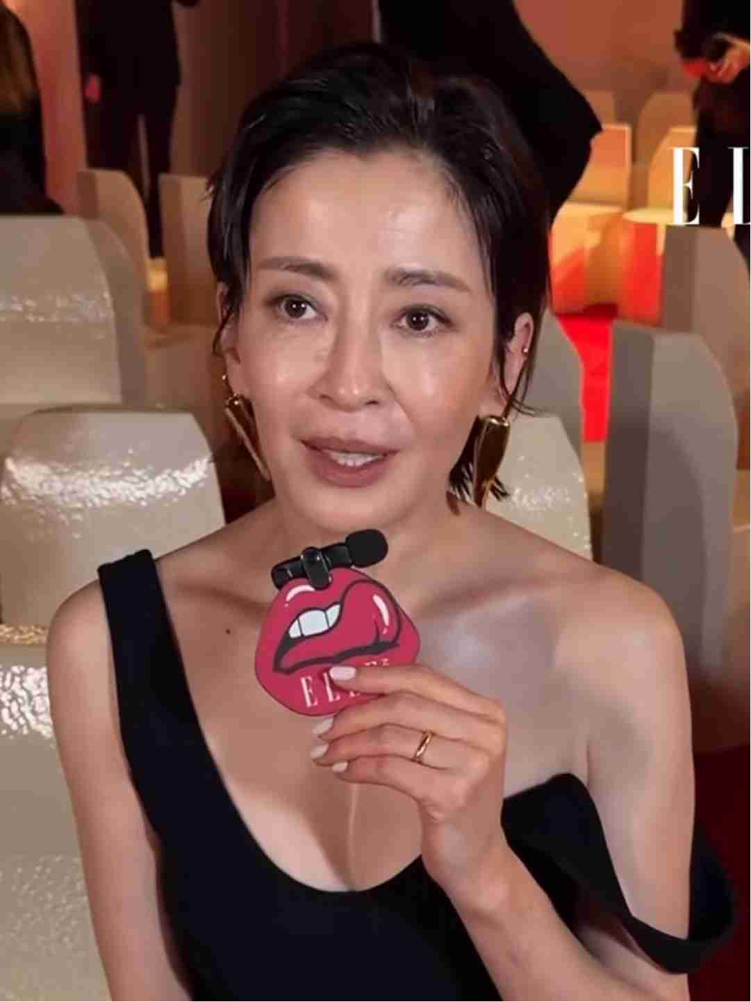 「タトゥーが気になる」宮沢りえの“肩紐ずり落ち”ドレス姿に集まる視線　53歳目前とは思えぬ美貌にも反響