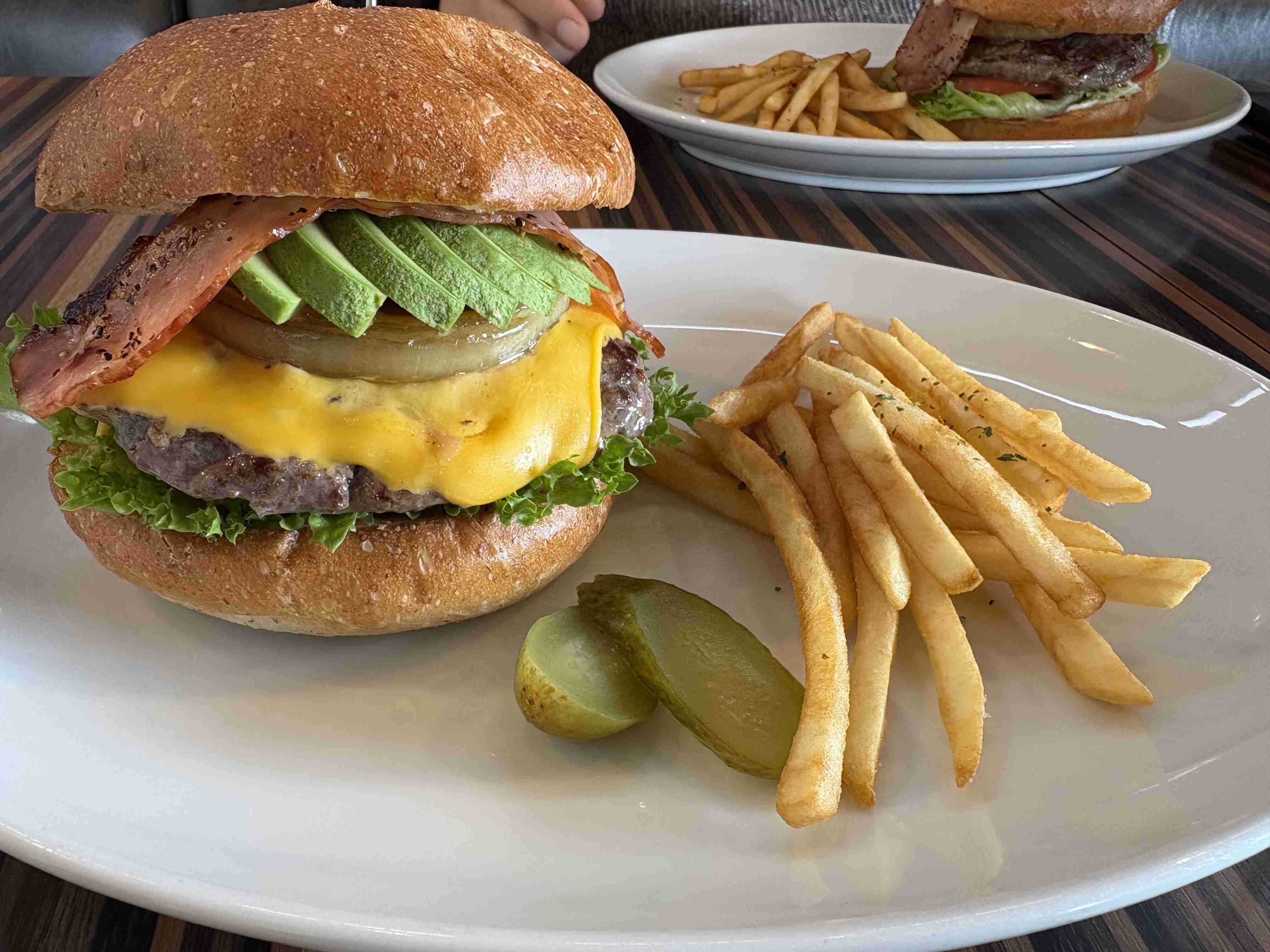 最近食べたハンバーガーの画像下さい。