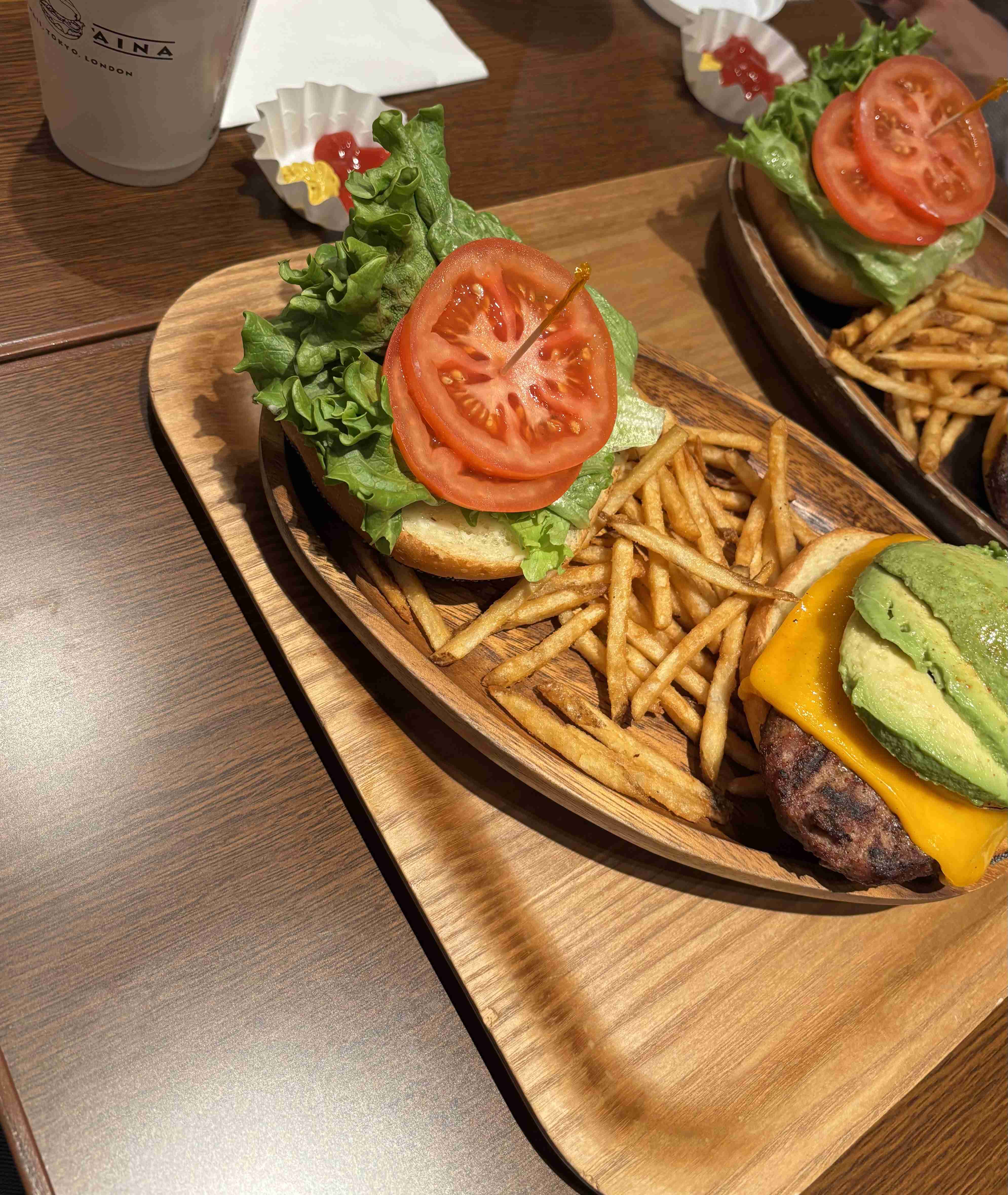 最近食べたハンバーガーの画像下さい。