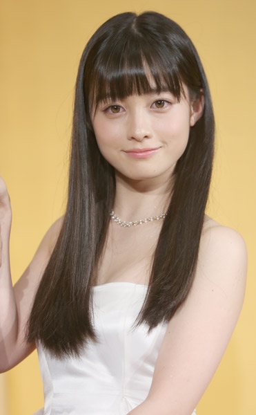 お人形さんみたいな顔