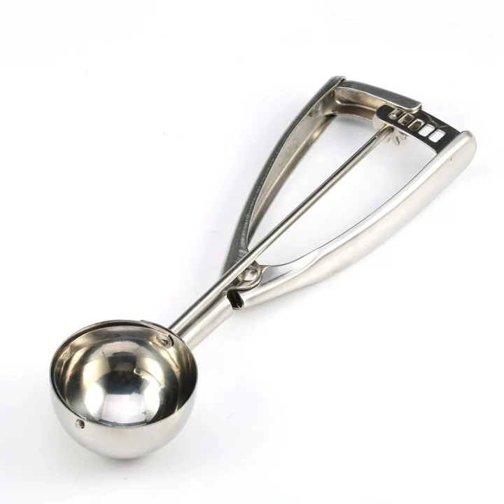 トングをカチカチする理由って何ですか？