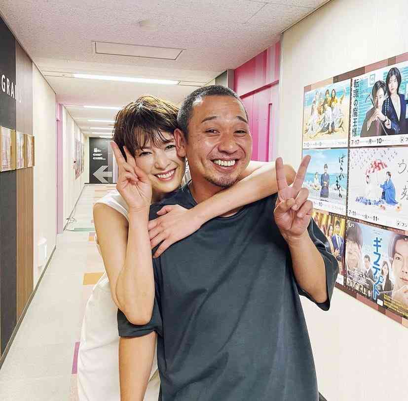 子どもの前で夫とハグとかしますか？