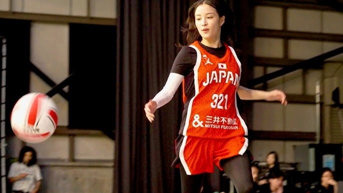 【サッカー】大物女優3人が日本代表ユニを着用「最強すぎる」　公式SNS登場で反響「よくお似合いで」