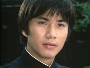 人生で初めて好きになった男性芸能人って誰でしたか？