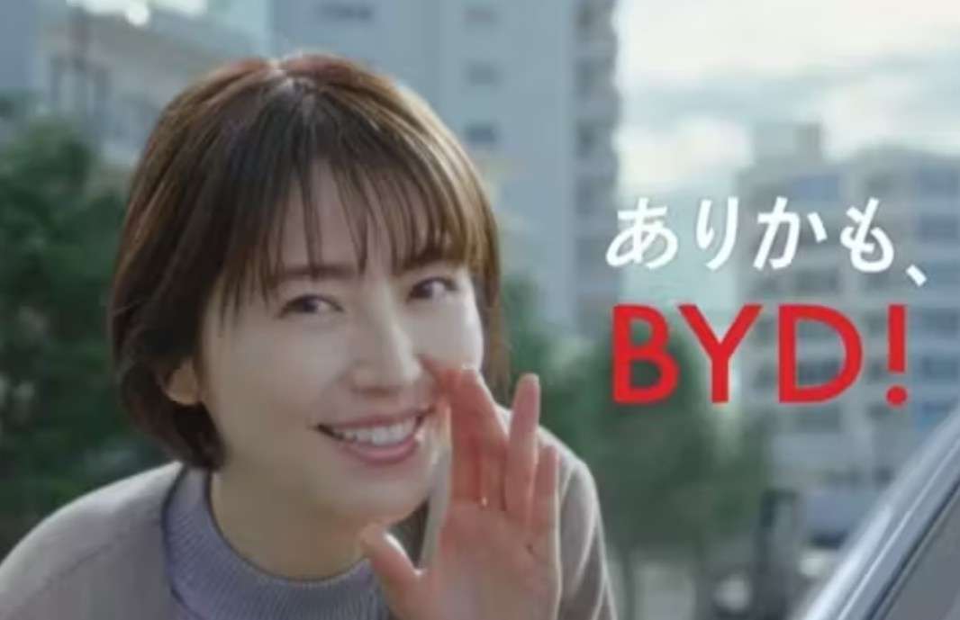 《新居の家賃は約150万円》長澤まさみ、SNSで突然の「新婚アピール」　夫・福永壮志監督はカナダで長期撮影中、250万円リングは“遠距離でも愛し合うふたり”の愛の証か