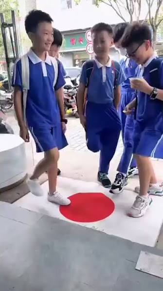 国旗損壊罪、罰則なし案が浮上「刑法には位置づけず」 新法検討