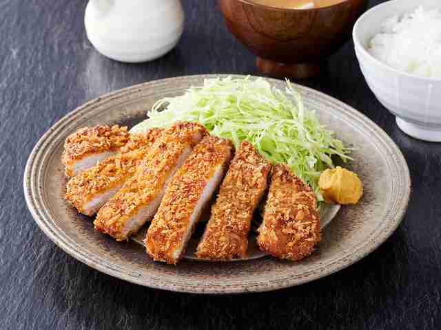 都内1000万カツカツじゃない人いますか?