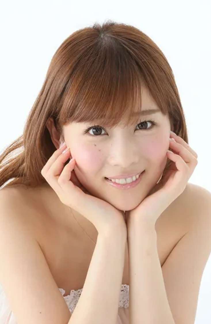 重盛さと美　爆売れ自費出版写真集「肛門の赤みを…」衝撃告白　共演者騒然、さんまも「そら売れる!!」