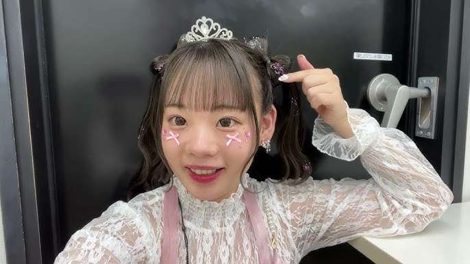 「来週29歳になります、誰か貰ってください」アイドルの自撮りにネット衝撃「子供さんですよね?」