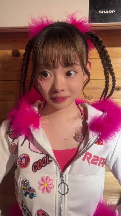 「来週29歳になります、誰か貰ってください」アイドルの自撮りにネット衝撃「子供さんですよね?」