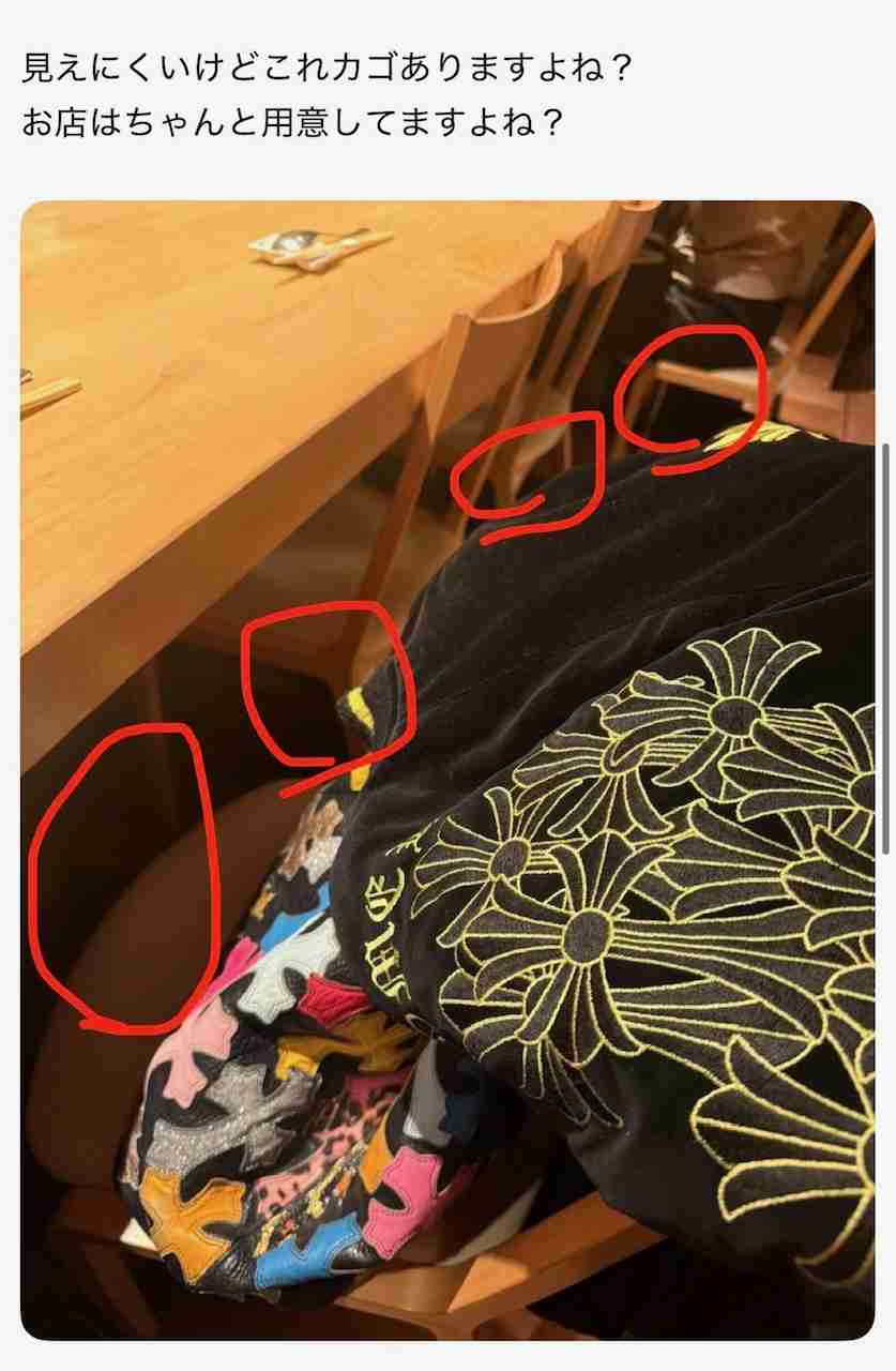 飲食店で隣席にカバン→店員からの一言に「どっちが正解？」　呼びかけにSNS紛糾「人としてマナーじゃね？」