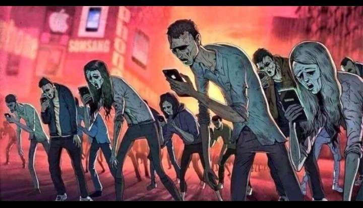 外でもずっと携帯やってる人多すぎる