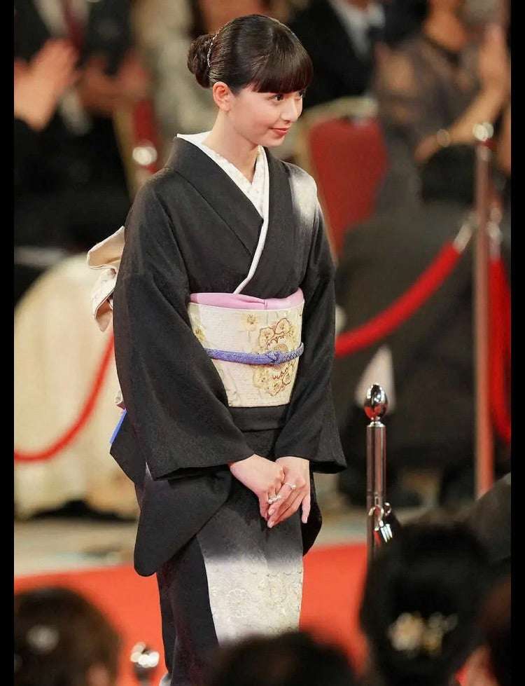 歴代の日本アカデミー賞の衣装が見たい