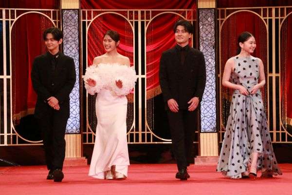 歴代の日本アカデミー賞の衣装が見たい