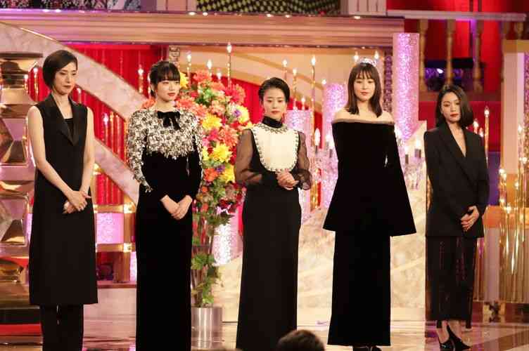 歴代の日本アカデミー賞の衣装が見たい
