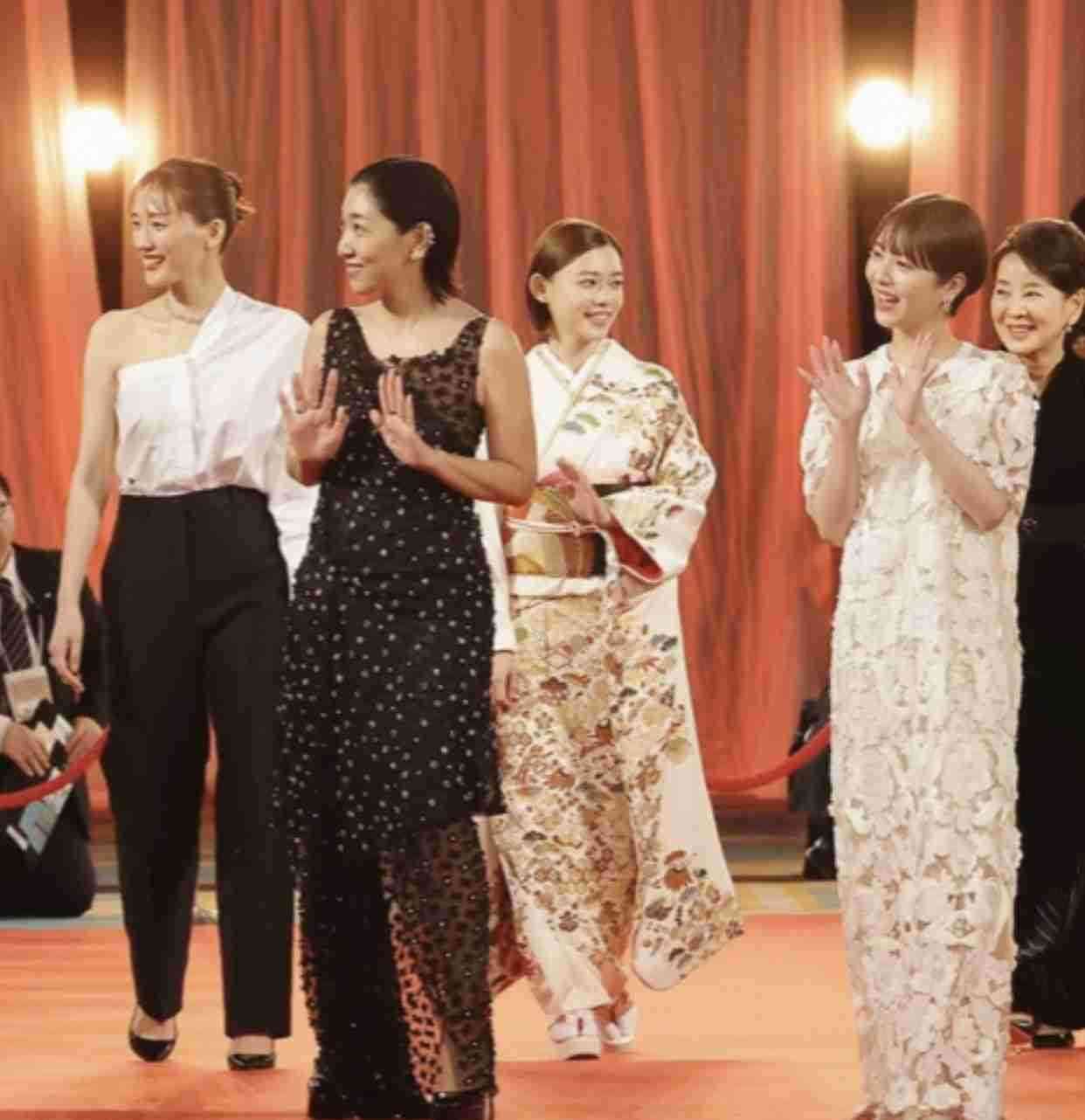 歴代の日本アカデミー賞の衣装が見たい