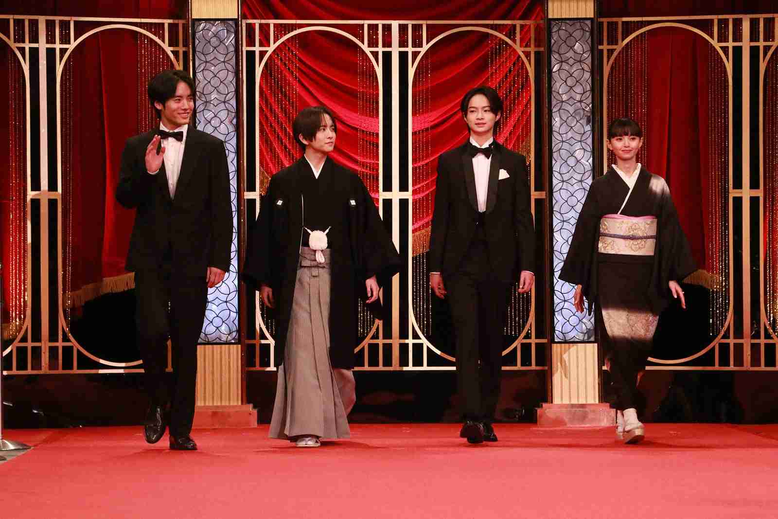 歴代の日本アカデミー賞の衣装が見たい