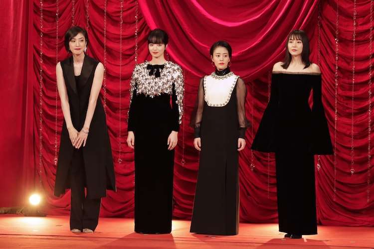 歴代の日本アカデミー賞の衣装が見たい