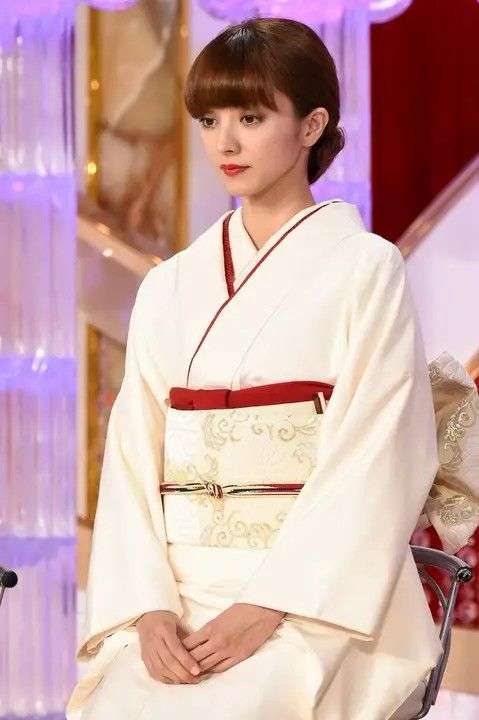 歴代の日本アカデミー賞の衣装が見たい