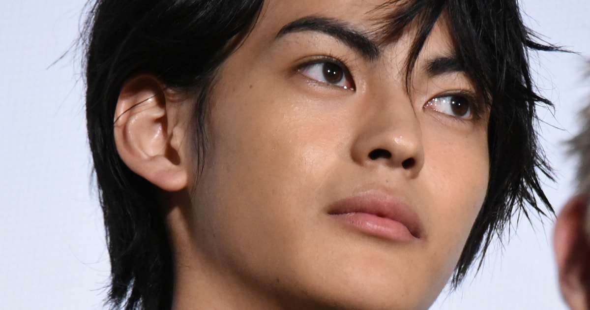 イケメンの画像だけで1000コメントを目指すトピ